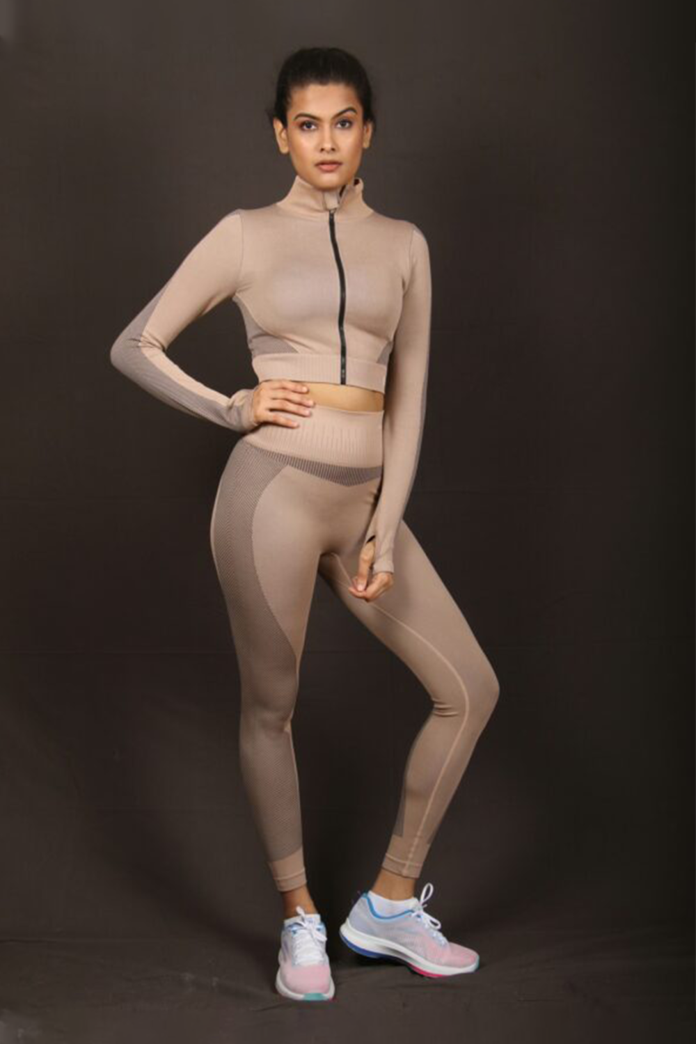 Seamless Women 3pcs Yoga Sets Fitness Sport Suit Long Sleeve Zipper with Sport Bra & Leggings Pants Nude Cream