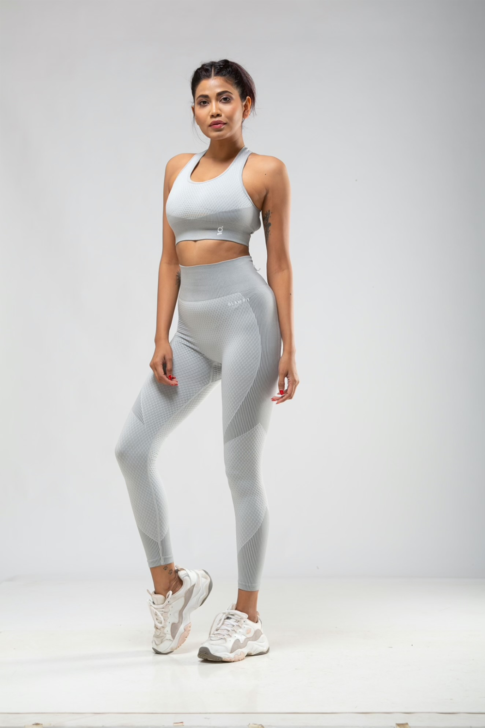 Samless Women 3pcs Yoga Sets Fitness Sport Suit Long Sleeve Zipper with Sport Bra & Leggings Pants White & Grey