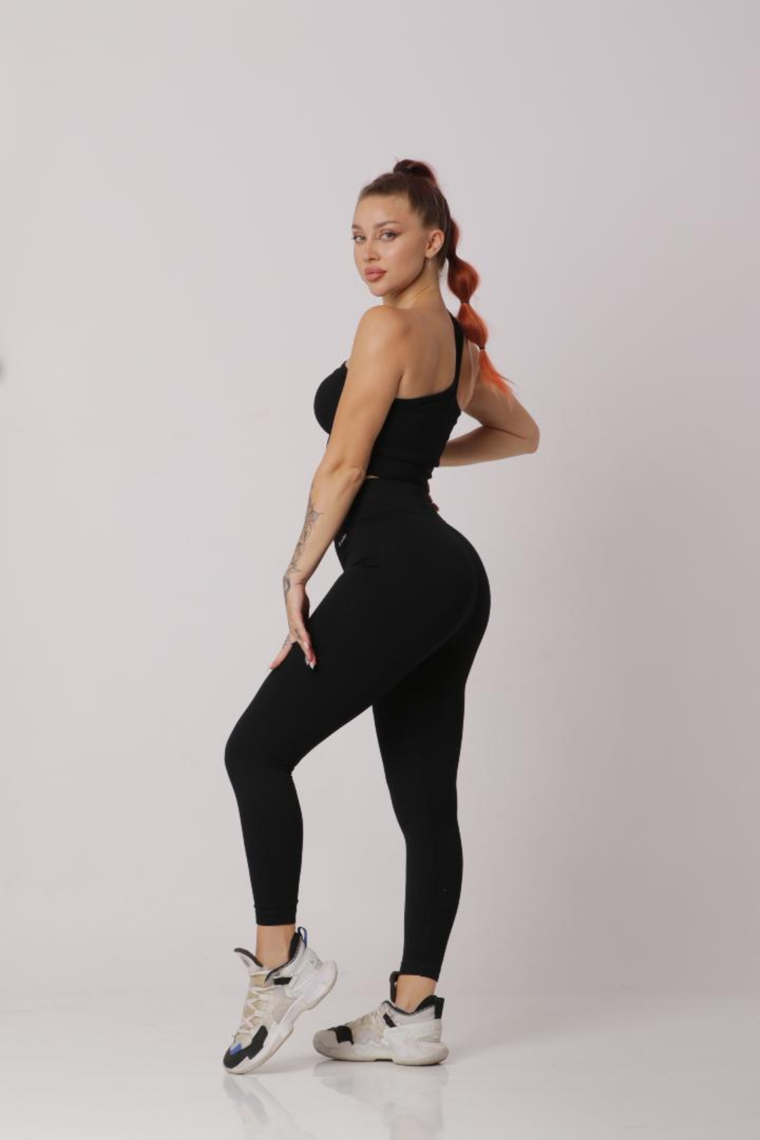 Ladies Casual Pants Zipper Design Black Sports Fitness Running Leggings -  China Woman Fitness Leggings and Fintness Pant price | Made-in-China.com