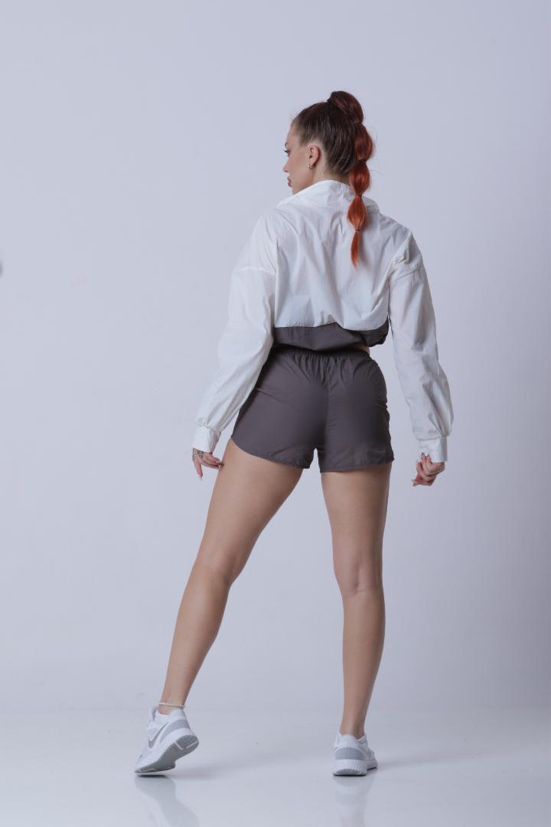 Stylish Two-Piece Yoga Set  Zipper Collar Top & Fitness Shorts